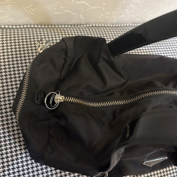 Prada zippered tote - Picture 6 of 8